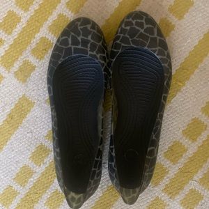 CROCS giraffe print flats